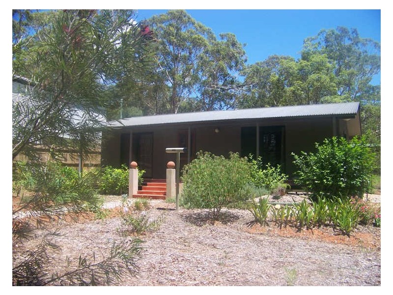 29 Basket Beach Rd, Russell Island QLD 4184