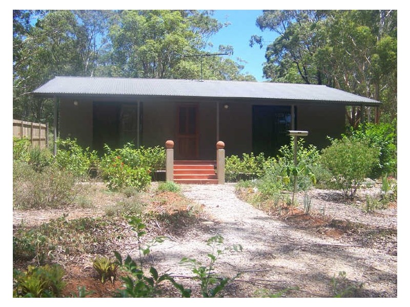 29 Basket Beach Rd, Russell Island QLD 4184