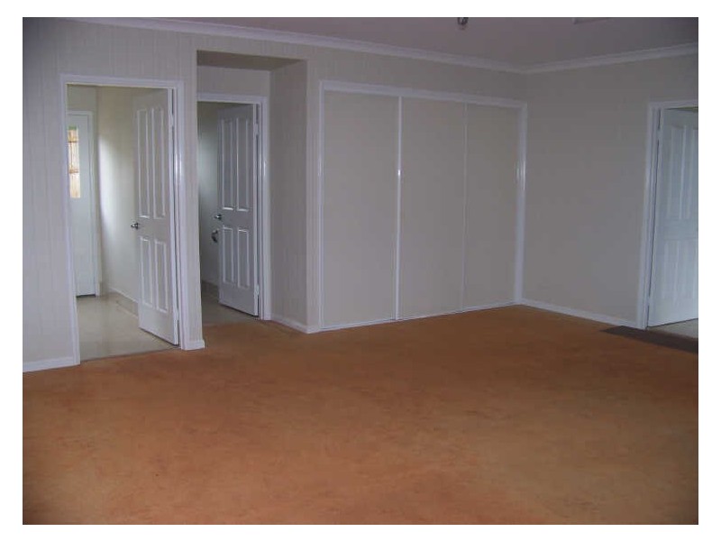 123 High Street, Russell Island QLD 4184