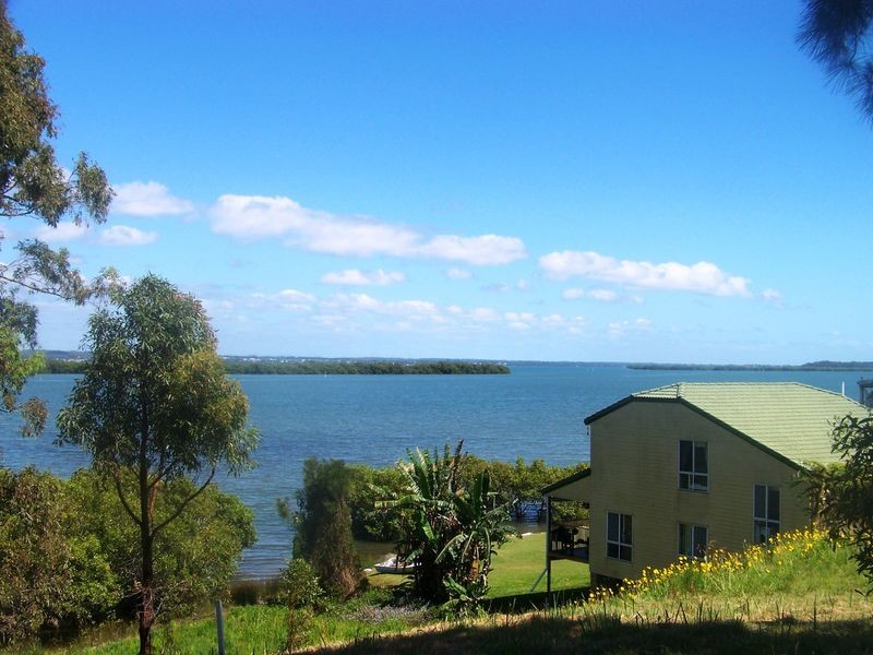 34-36 Mark Rd, Russell Island QLD 4184