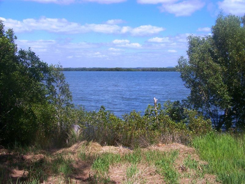 38 Mark Rd, Russell Island QLD 4184