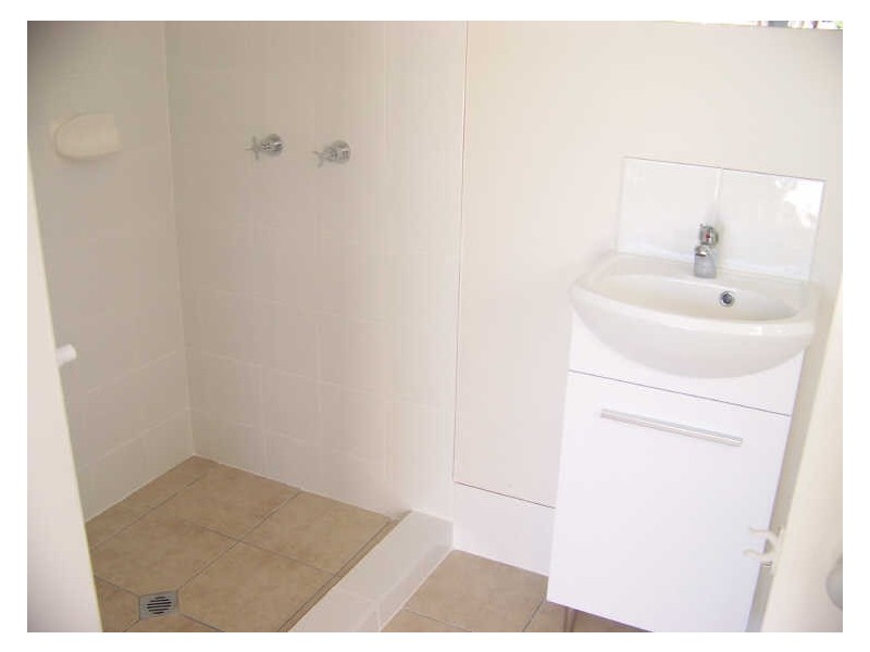 3 Wakehill Rd, Russell Island QLD 4184