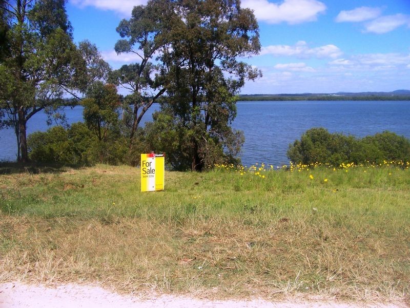 38 Mark Rd, Russell Island QLD 4184