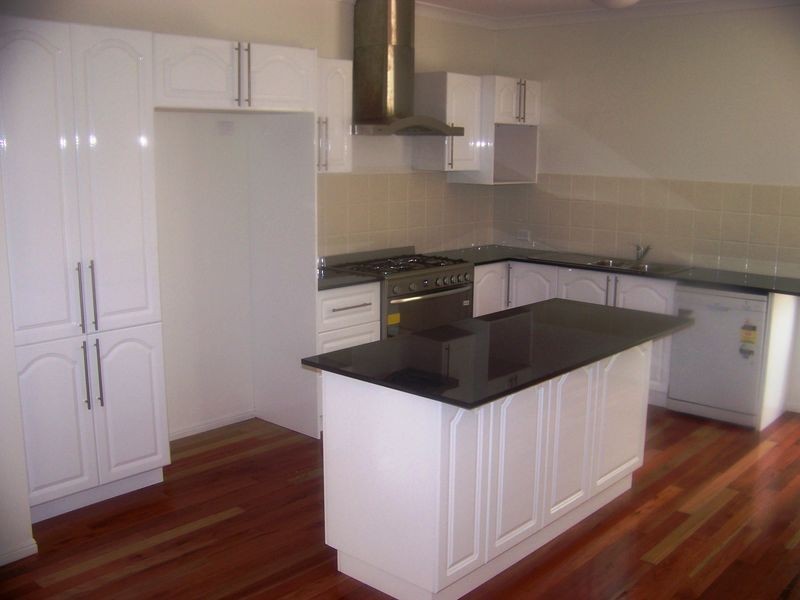 22 Rossi Av, Russell Island QLD 4184