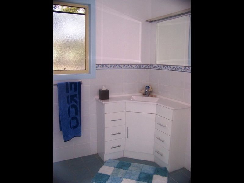 5 Penn St, Russell Island QLD 4184