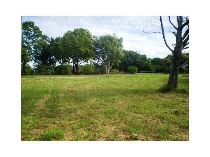 7 Jackson Rd, Russell Island QLD 4184