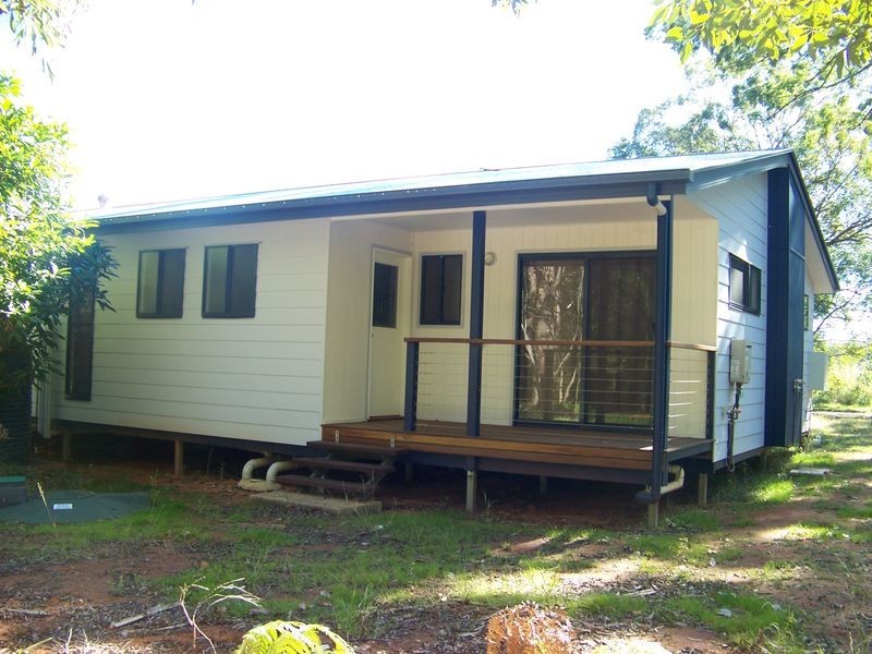 8 Taylor Street, Russell Island QLD 4184