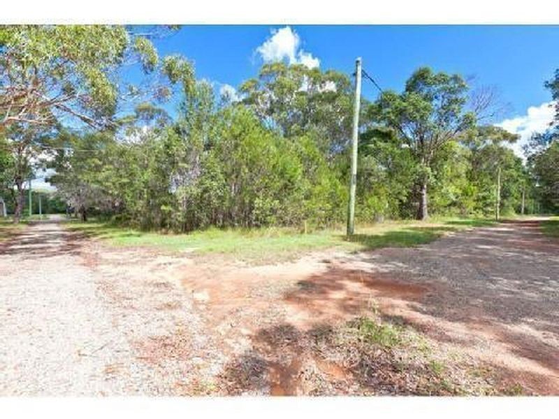 2 Coleus St, Russell Island QLD 4184