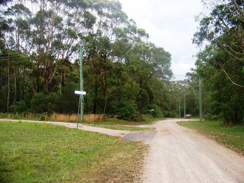 16 Oxley Ave, Russell Island QLD 4184