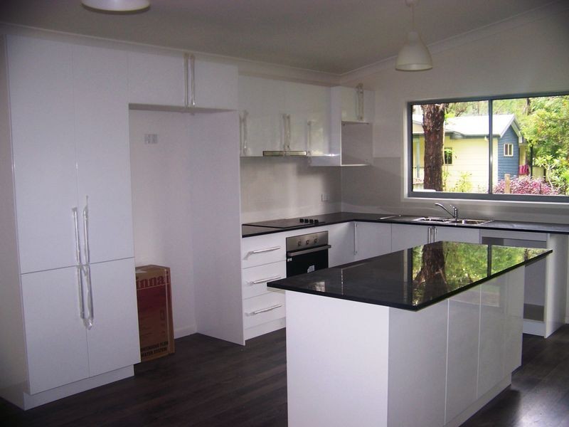 3 Forest Hill Rd, Russell Island QLD 4184