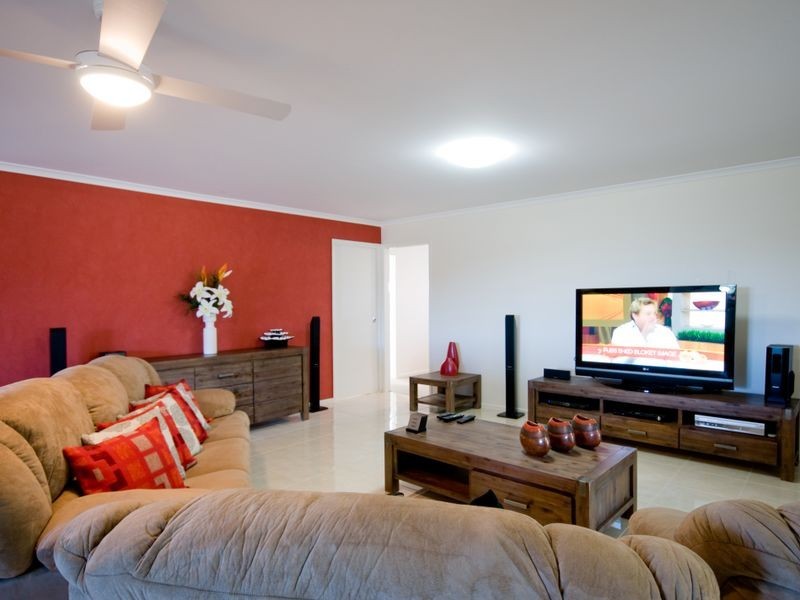 9 Laurel Street, Russell Island QLD 4184