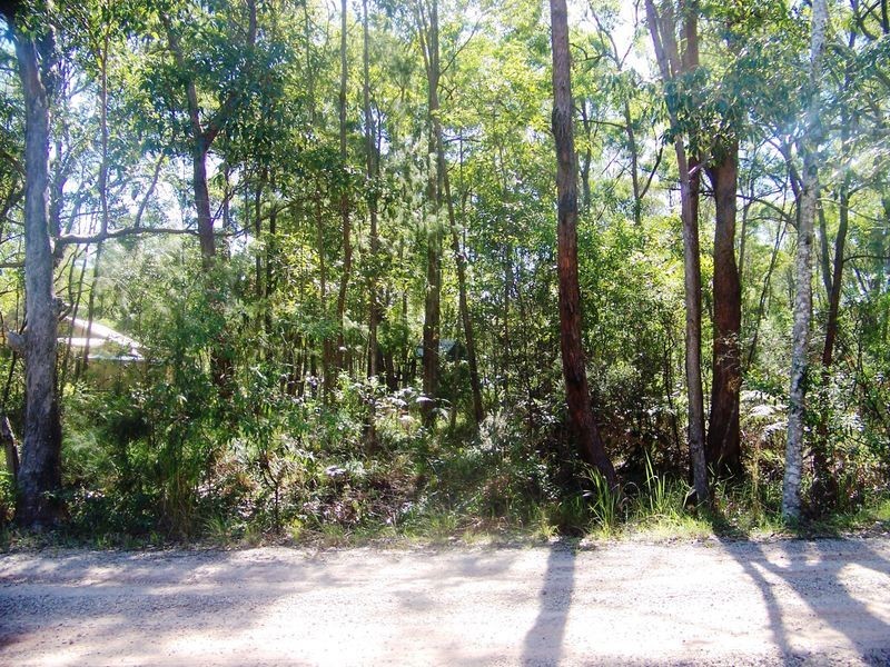 16 Cook Ave, Russell Island QLD 4184