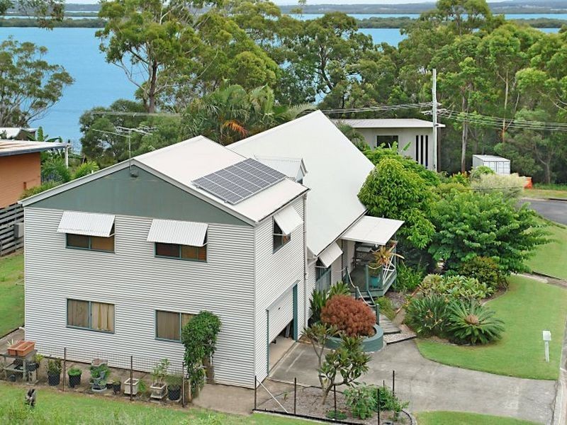 53 Deenya Pde, Russell Island QLD 4184