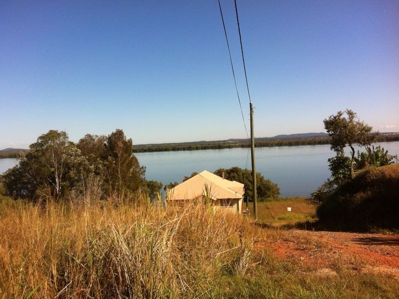 3 Binalong St, Russell Island QLD 4184