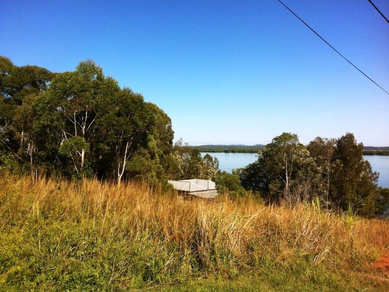 3 Binalong St, Russell Island QLD 4184