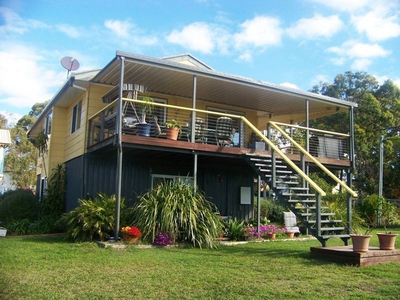 37 Wilma Cres, Russell Island QLD 4184