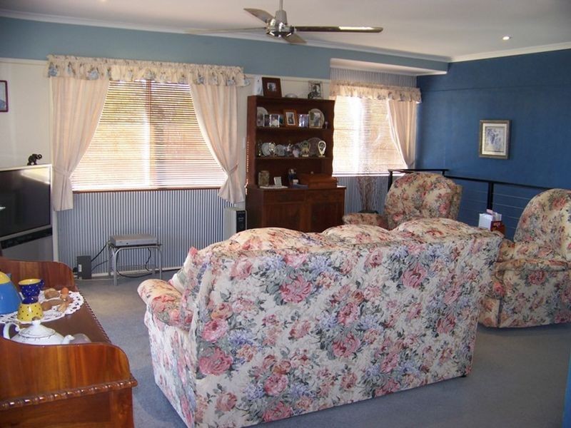 37 Wilma Cres, Russell Island QLD 4184
