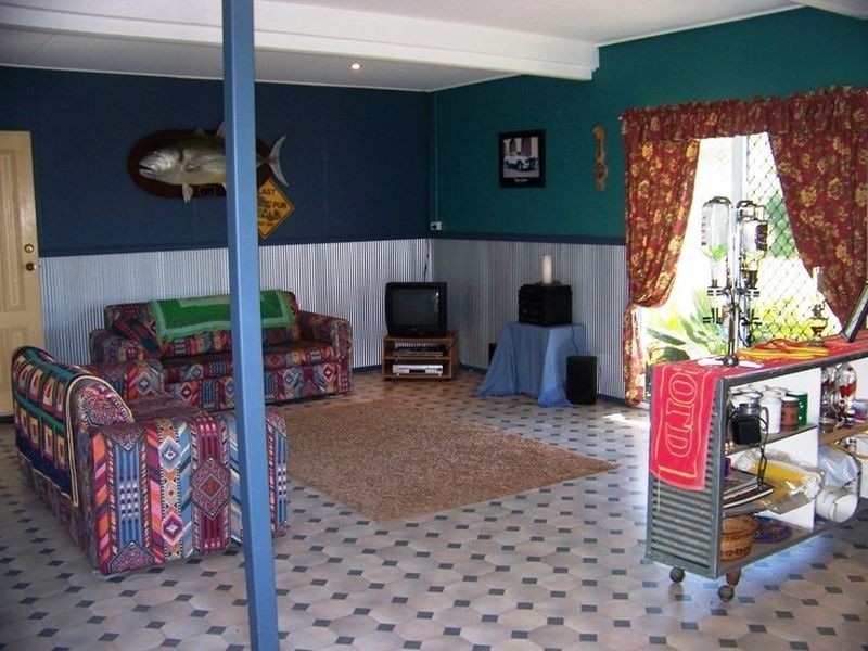 37 Wilma Cres, Russell Island QLD 4184