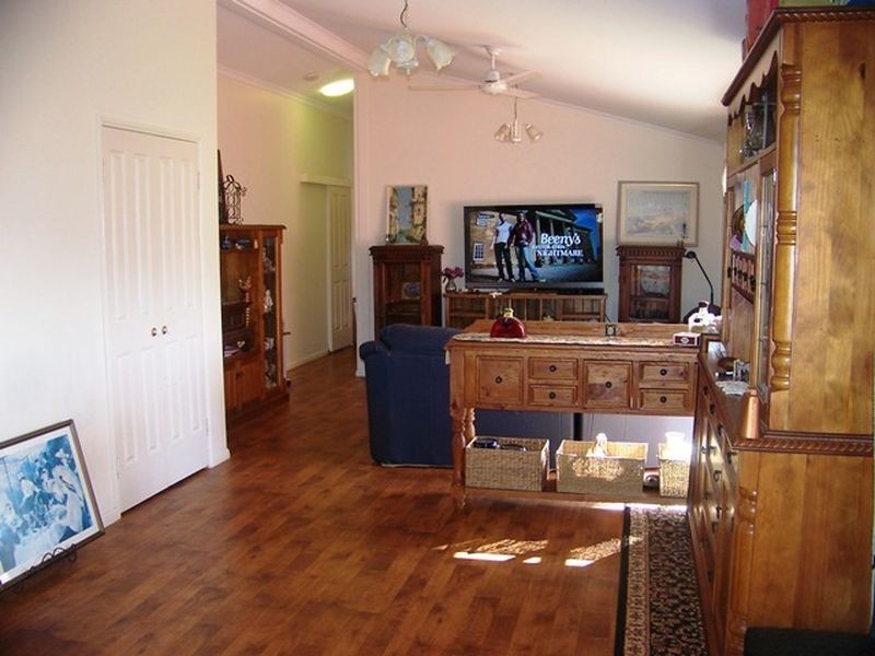 18 Highland St, Russell Island QLD 4184