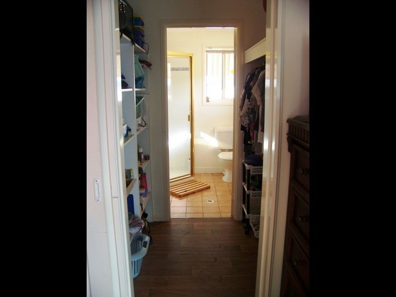 18 Highland St, Russell Island QLD 4184