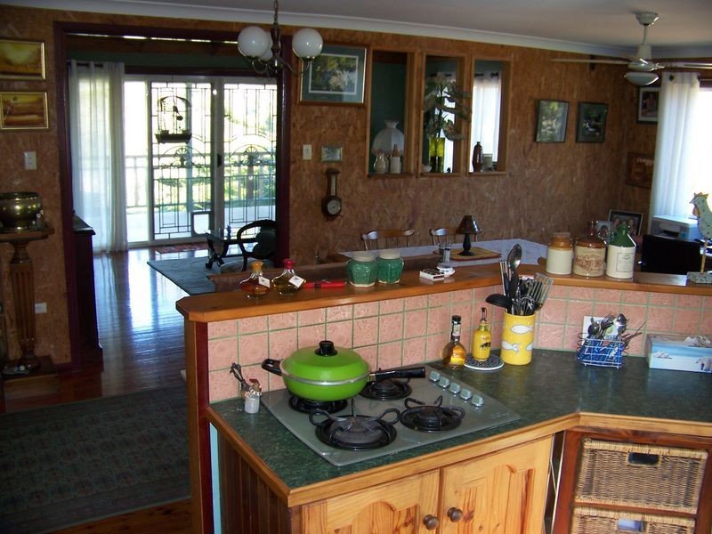 6 Aquamarine Ave, Russell Island QLD 4184