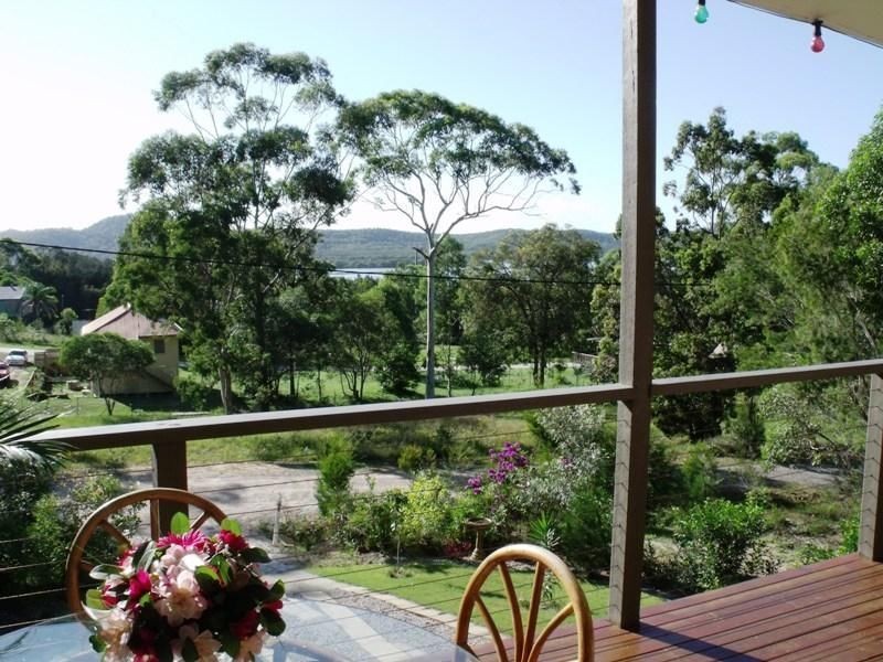 14 Seaview St, Russell Island QLD 4184