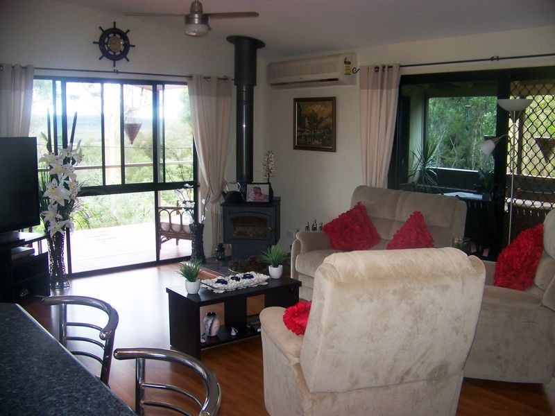 14 Seaview St, Russell Island QLD 4184