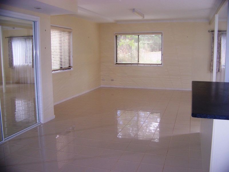 14 Seaview St, Russell Island QLD 4184