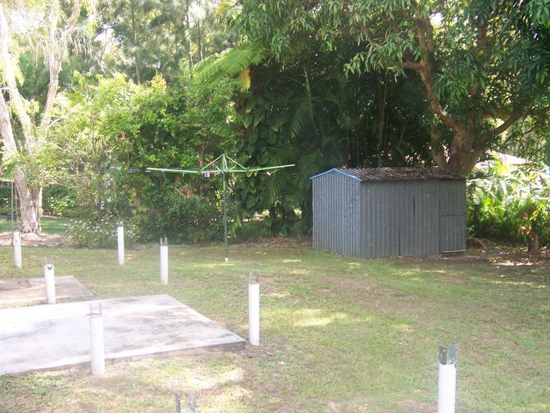 15 Cambridge Rd, Russell Island QLD 4184