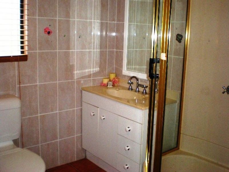 66 Barcelona Tce, Russell Island QLD 4184