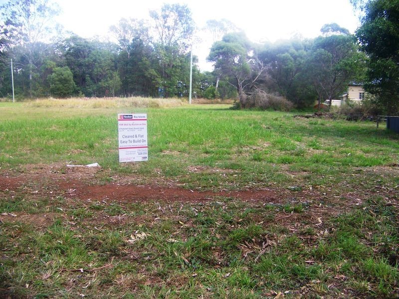 4 Pookanah St, Russell Island QLD 4184
