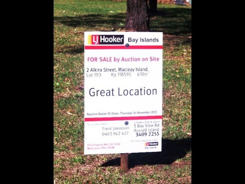 2 Alkira St, Macleay Island QLD 4184