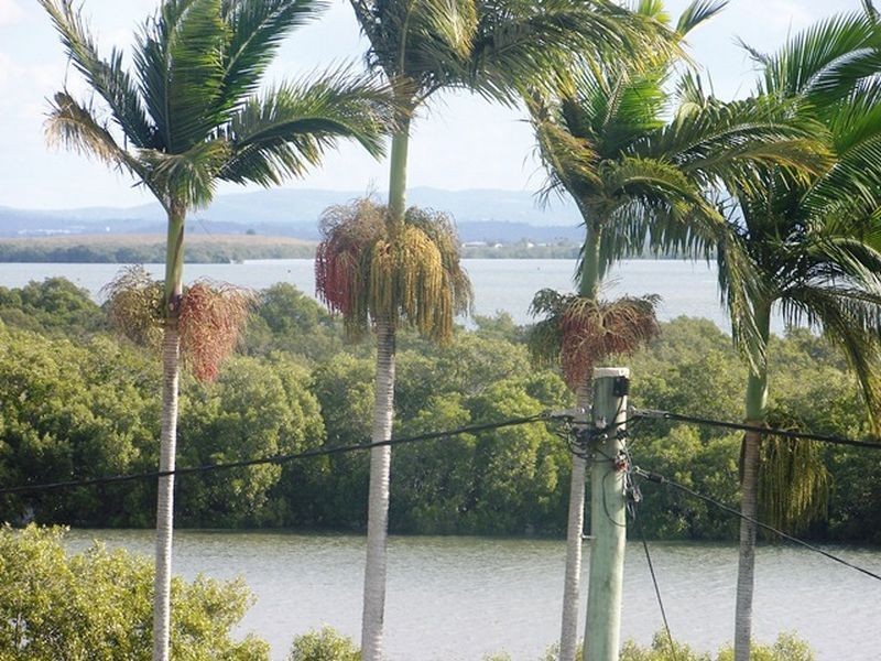 119 Palm Beach Rd, Russell Island QLD 4184
