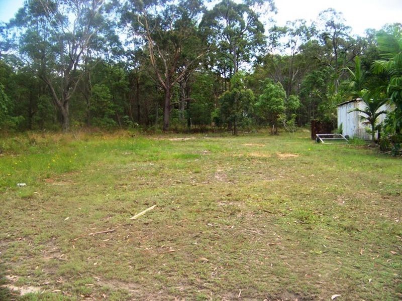 77 Tahlin Dve, Russell Island QLD 4184