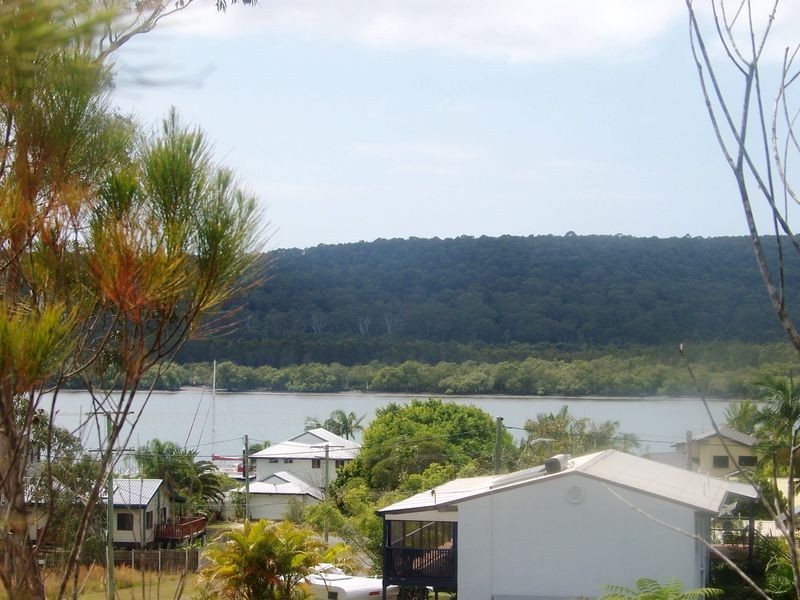 60 Barcelona Tce, Russell Island QLD 4184