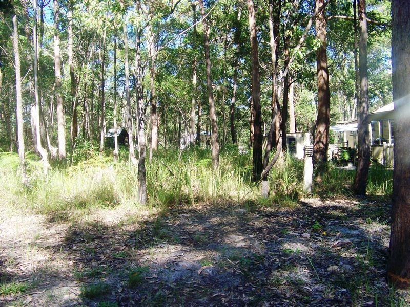 16 Cook Ave, Russell Island QLD 4184