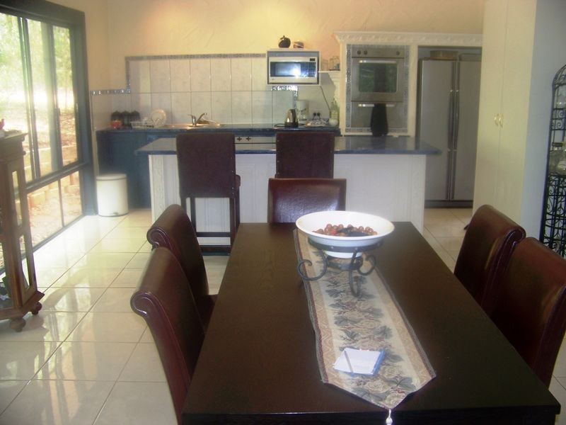 58-60 Kennedy Ave, Russell Island QLD 4184