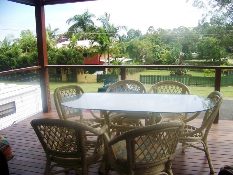 98 Channel St, Russell Island QLD 4184