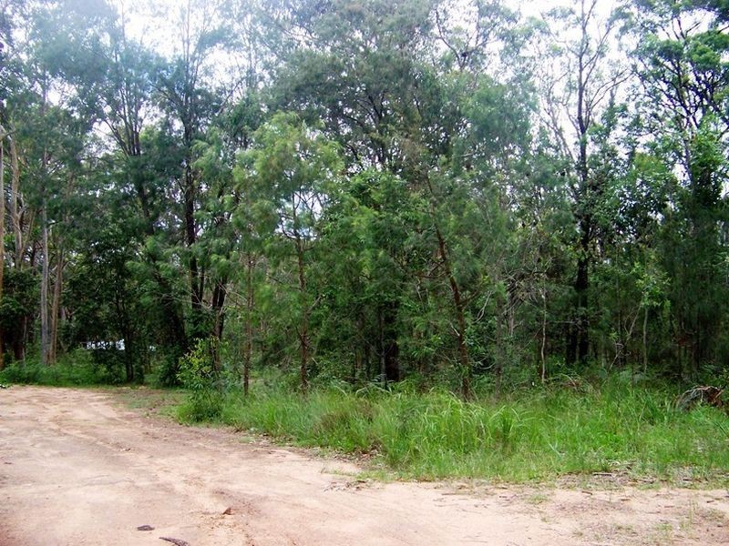 6 Forest Hill Rd, Russell Island QLD 4184