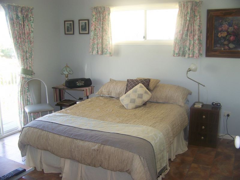 100 Canaipa Point, Russell Island QLD 4184