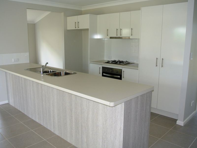 3 Hakea St, Russell Island QLD 4184