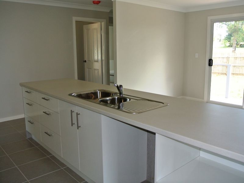 3 Hakea St, Russell Island QLD 4184