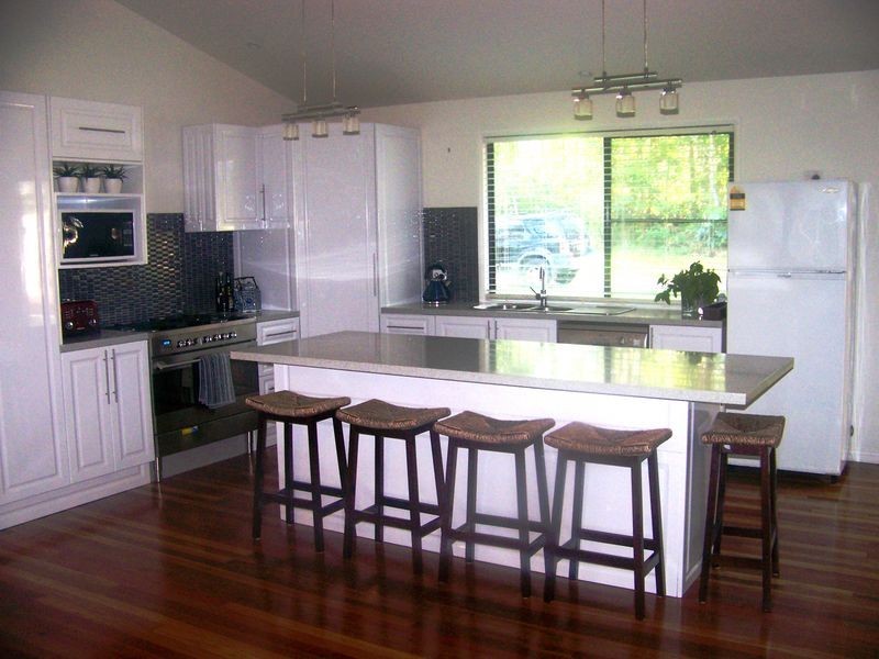 30 Taylor St, Russell Island QLD 4184