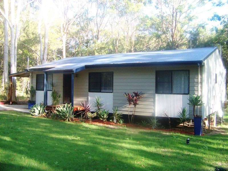 30 Taylor St, Russell Island QLD 4184