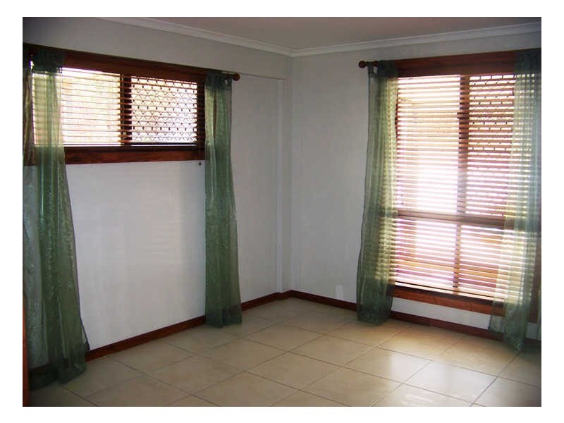 25 Diamond St, Russell Island QLD 4184