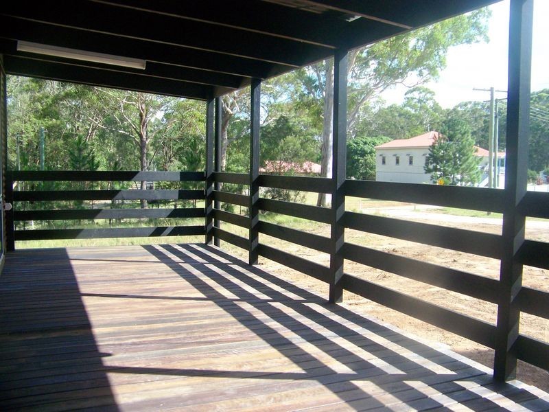 4 Reading St, Russell Island QLD 4184