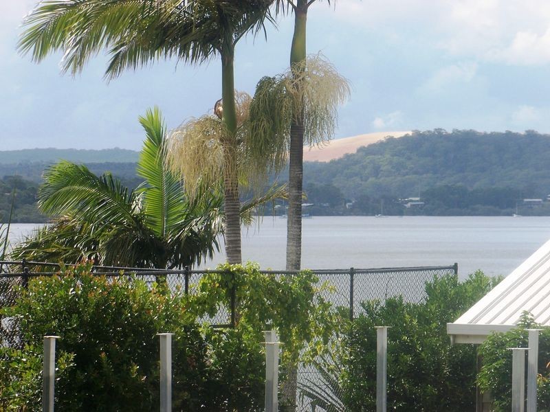 102 Minjerriba Rd, Russell Island QLD 4184