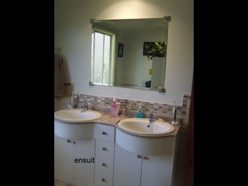 72 Channel St, Russell Island QLD 4184