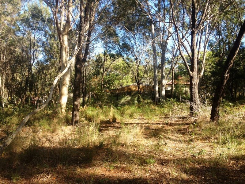 16 Castlewood Cres, Russell Island QLD 4184