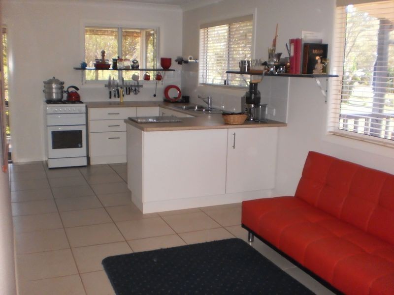 12 Maroondah St, Russell Island QLD 4184
